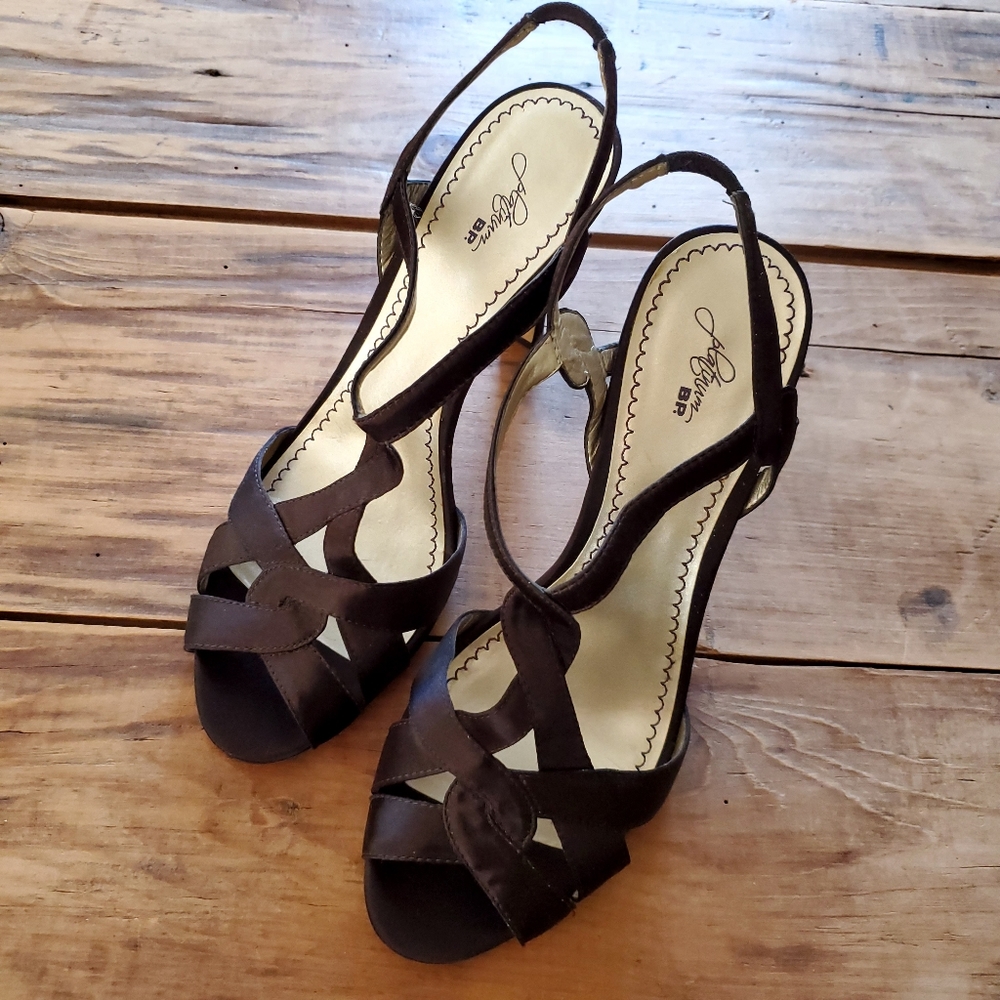 Nordstrom BP Women's Empire Brown Satin 4" Heels Size 9